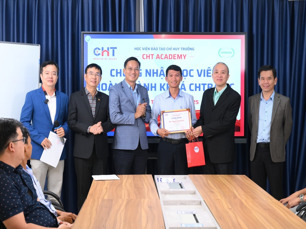 HUỲNH VIỆT BÁCH – Hành Trình Học Tập Chuyên Nghiệp tại CHT Academy